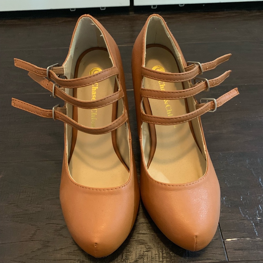 Size 6 dark tan heels